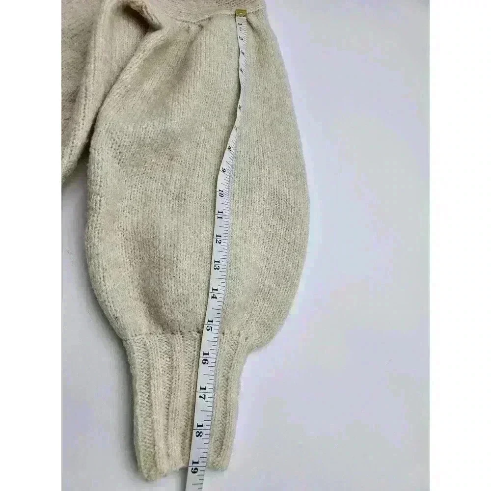 E&M Women's Size S Cream Cropped Cardigan